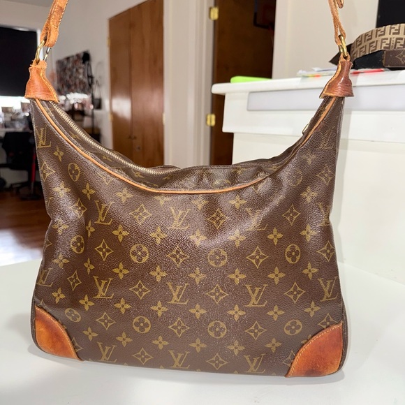 Louis Vuitton Monogram Canvas Boulogne Shoulder Bag - Picture 2 of 13